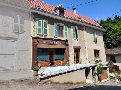 Maison de village - 273 m² - 13 pièces