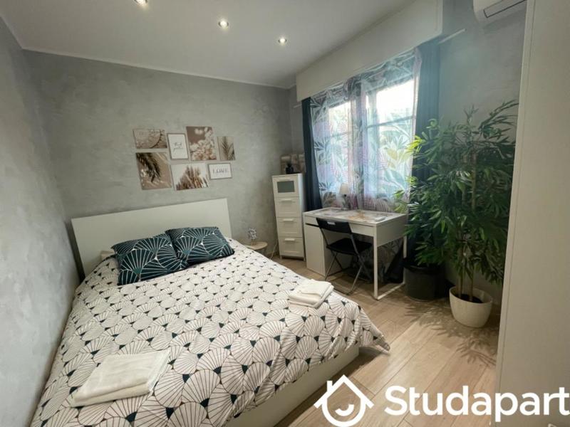 Chambre - 10 m² - 1 pièce