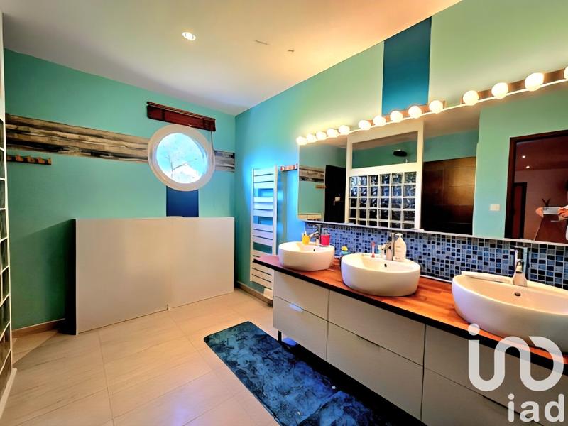 Maison de maîtres - 375 m² - 9 pièces