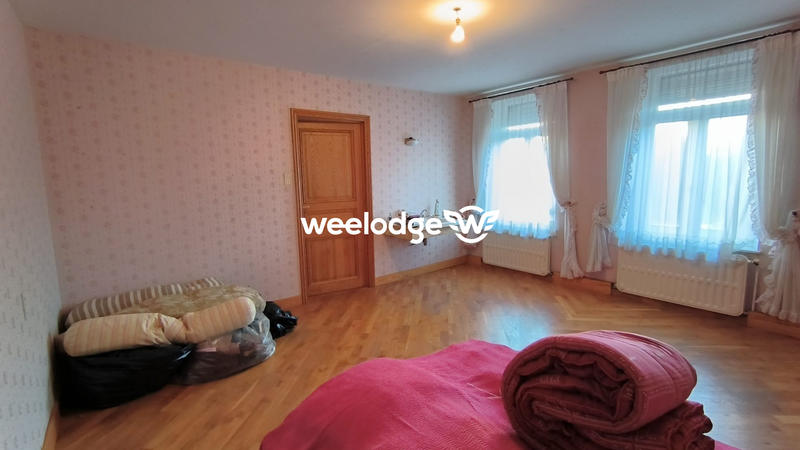 Maison - 140 m² - 9 pièces