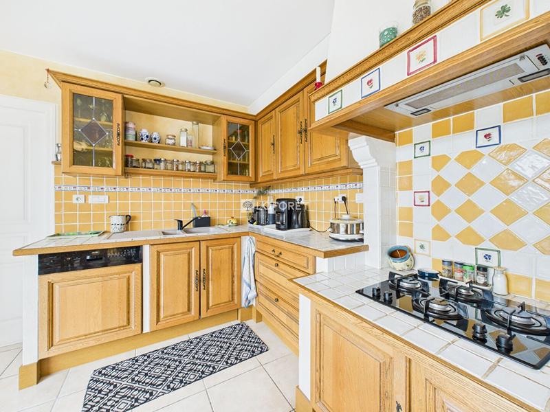 Maison traditionnelle - 165 m² - 6 pièces