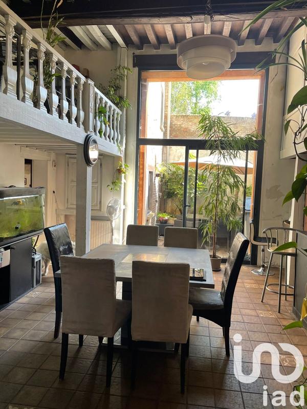 Maison - 225 m² - 7 pièces