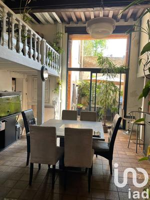 Maison - 225 m² - 7 pièces