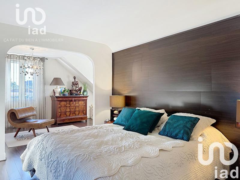 Maison - 200 m² - 8 pièces