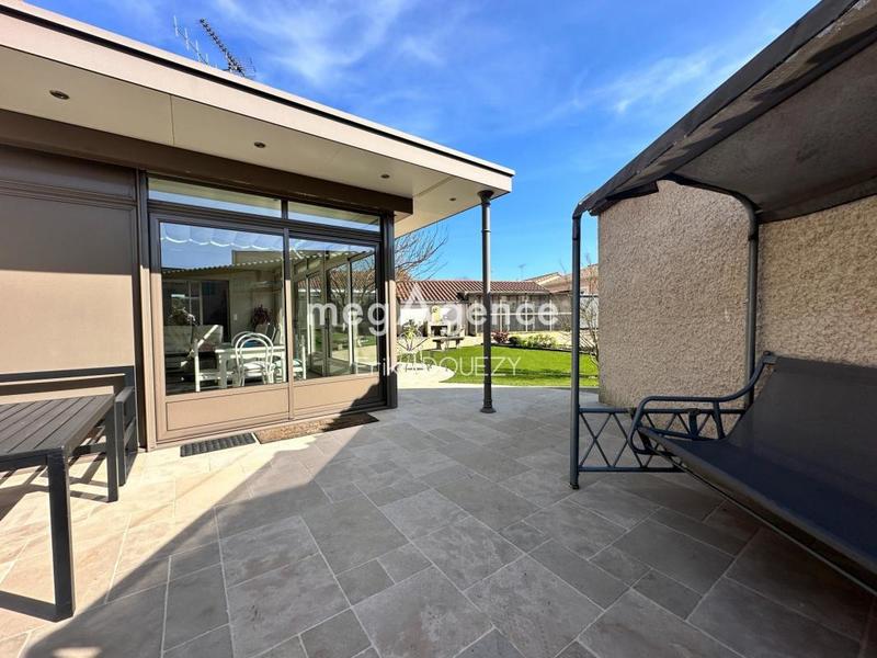 Maison - 215 m² - 7 pièces