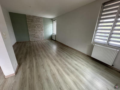 Maison - 102 m² - 4 pièces