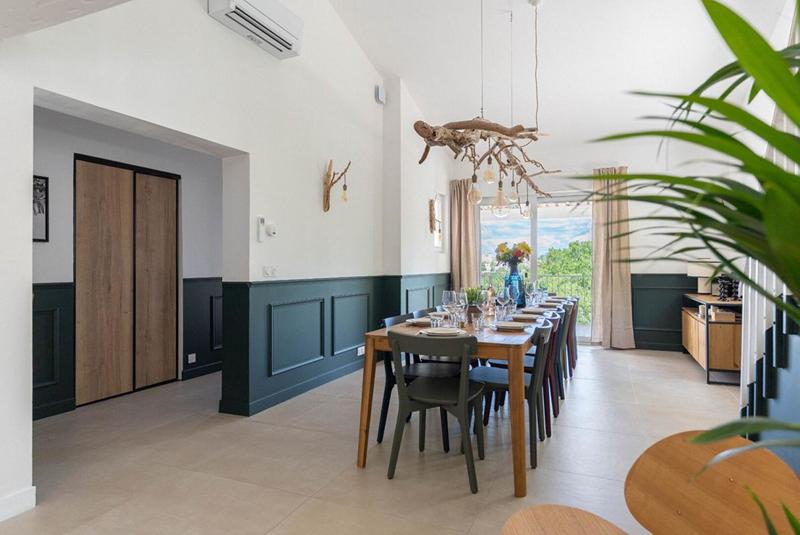 Villa - 210 m² - 8 pièces