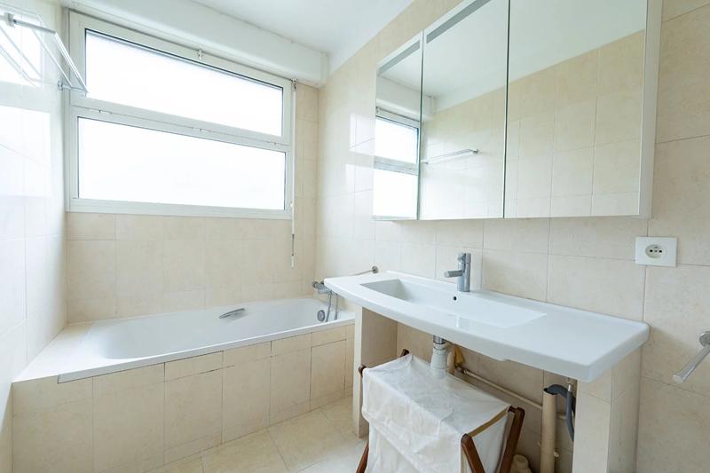 Appartement - 99 m² - 4 pièces