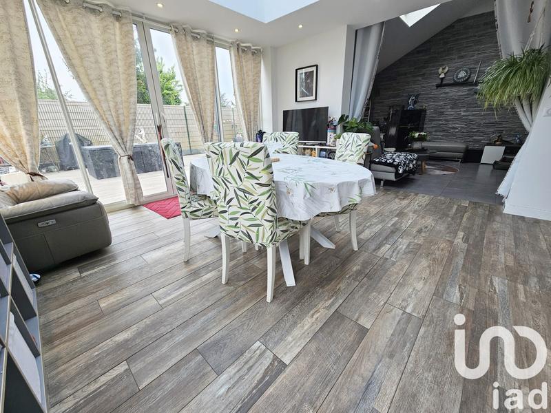 Maison - 127 m² - 6 pièces