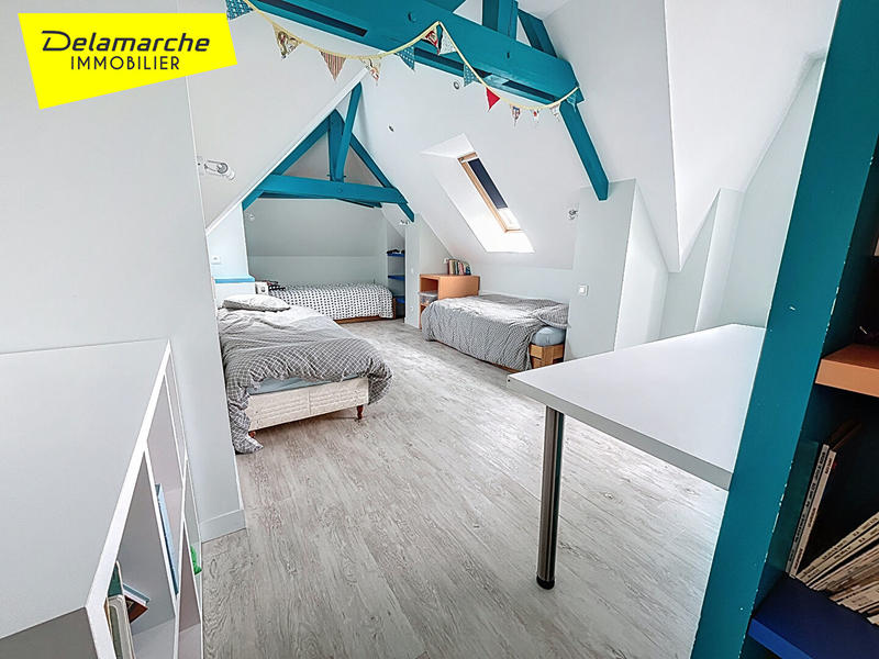 Maison - 210 m² - 11 pièces