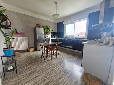 Maison - 204 m² - 7 pièces