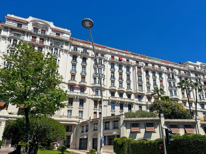 Appartement - 242 m² - 4 pièces