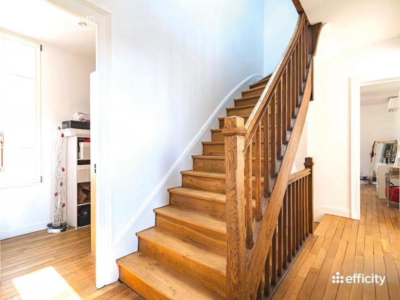 Maison - 247 m² - 10 pièces