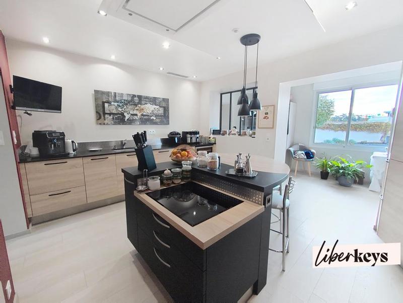 Maison de ville - 184 m² - 7 pièces