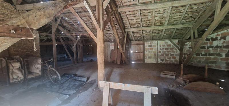 Grange - 290 m² - 3 pièces