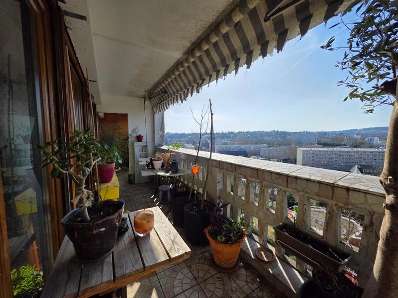 Appartement - 93 m² - 4 pièces