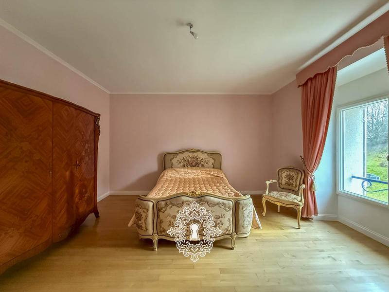 Maison - 170 m² - 6 pièces