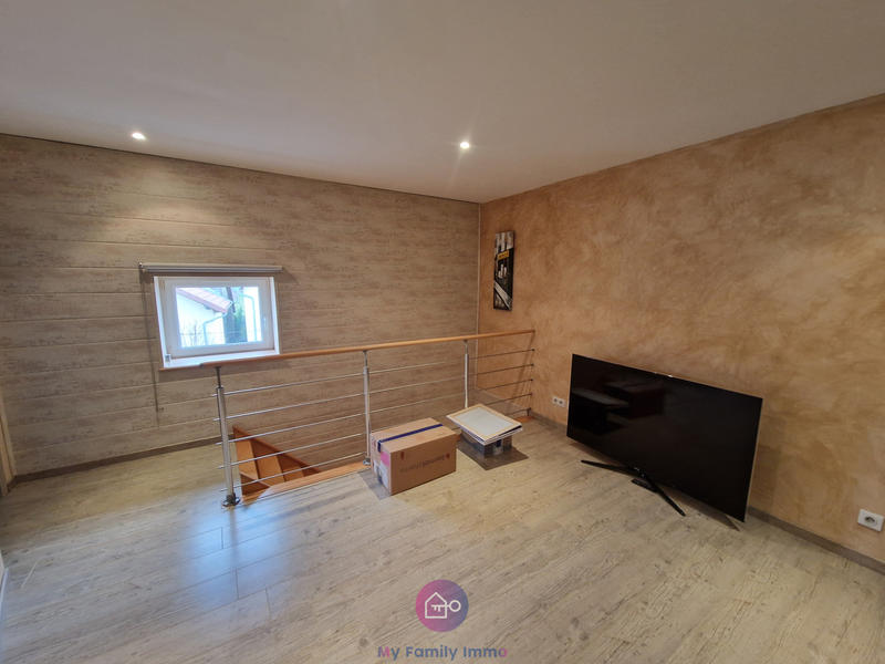 Maison - 195 m² - 11 pièces