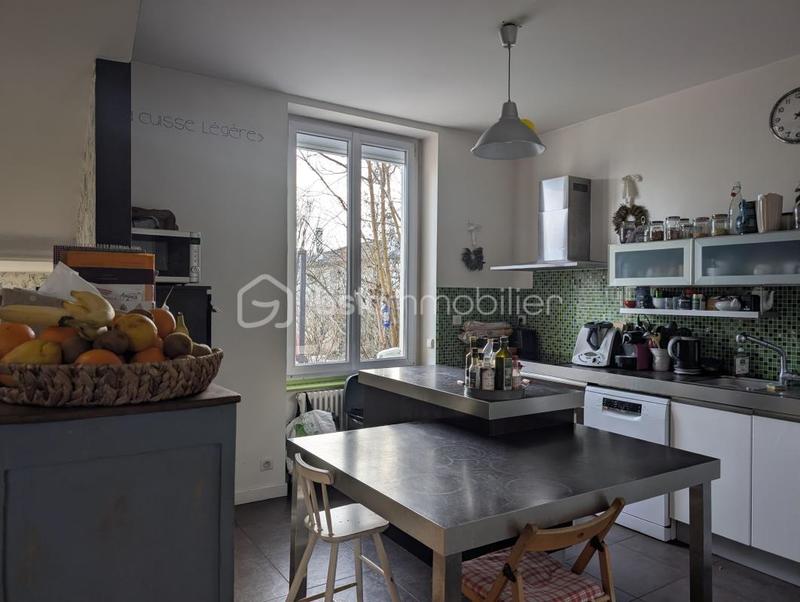 Demeure - 233 m² - 10 pièces