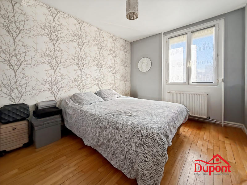 Maison - 80 m² - 5 pièces