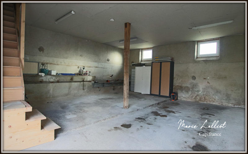 Maison - 360 m² - 10 pièces