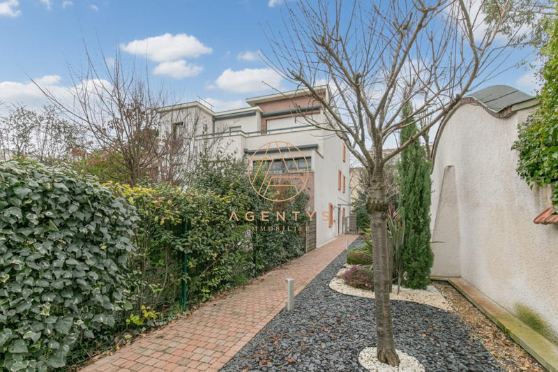 Appartement - 91 m² - 5 pièces