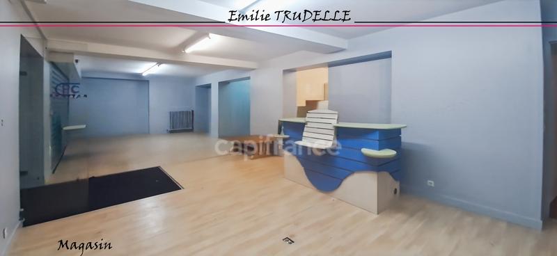 Maison - 222 m² - 8 pièces