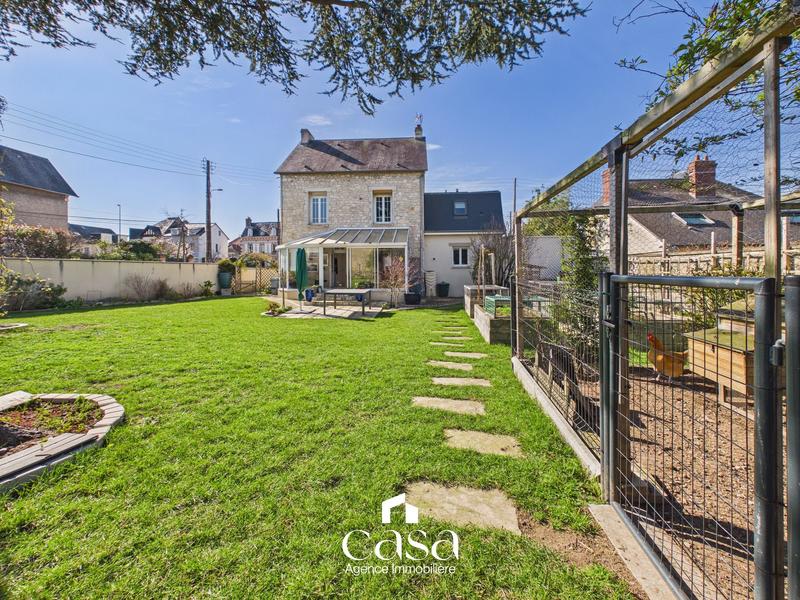 Maison - 160 m² - 8 pièces