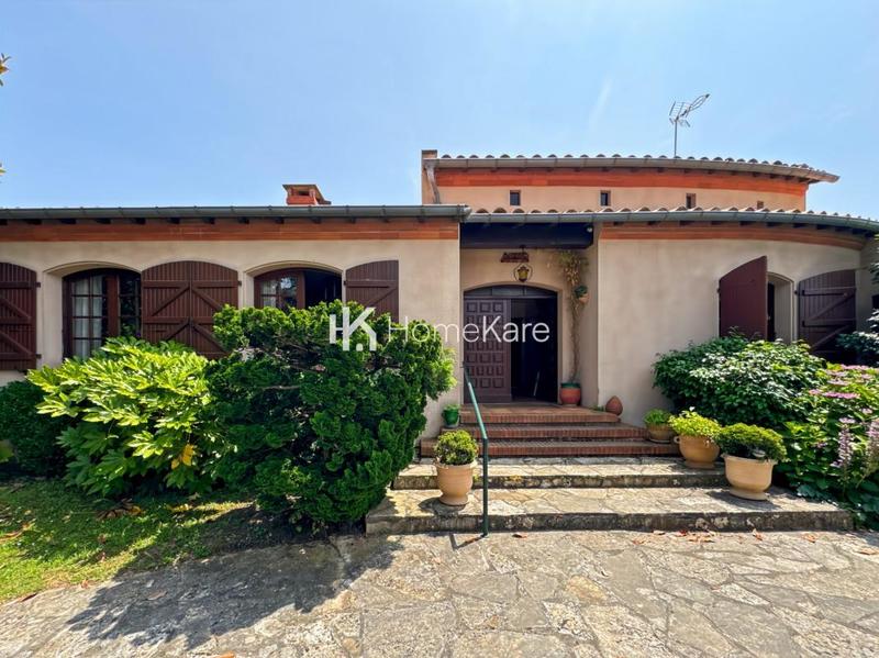 Maison traditionnelle - 170 m² - 6 pièces