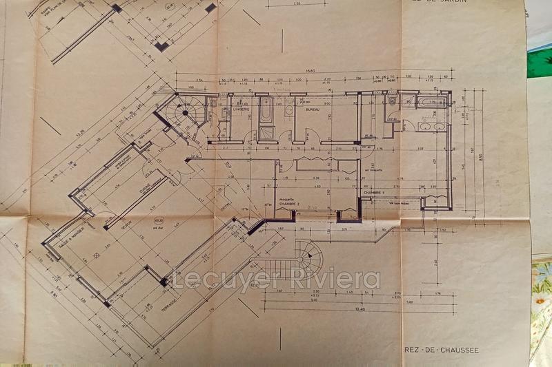 Maison contemporaine - 184 m² - 6 pièces