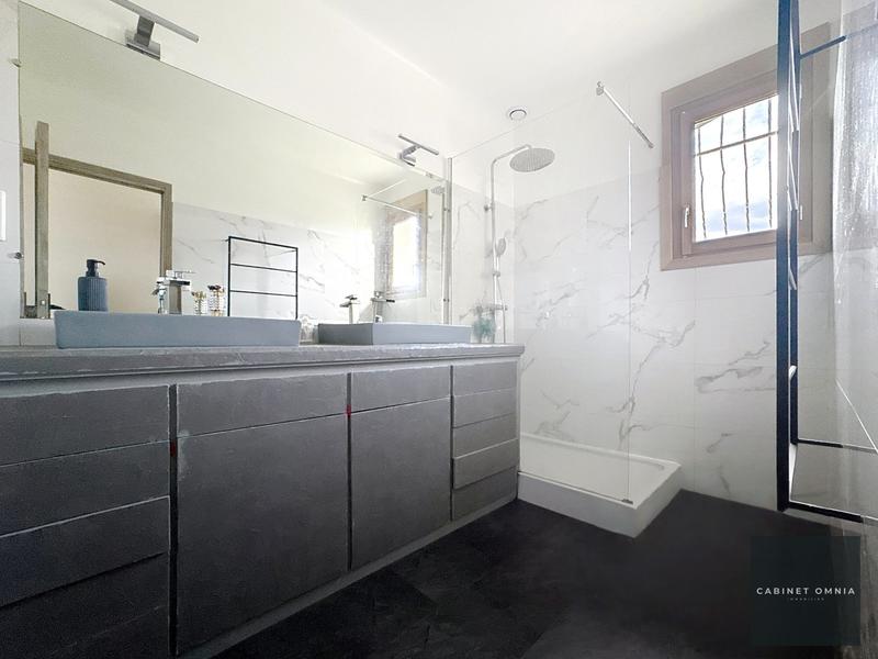 Maison - 102 m² - 4 pièces