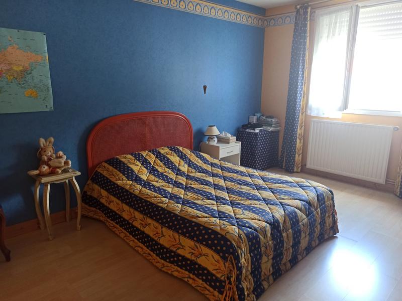 Maison traditionnelle - 178 m² - 9 pièces