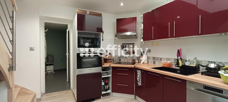 Maison - 97 m² - 5 pièces