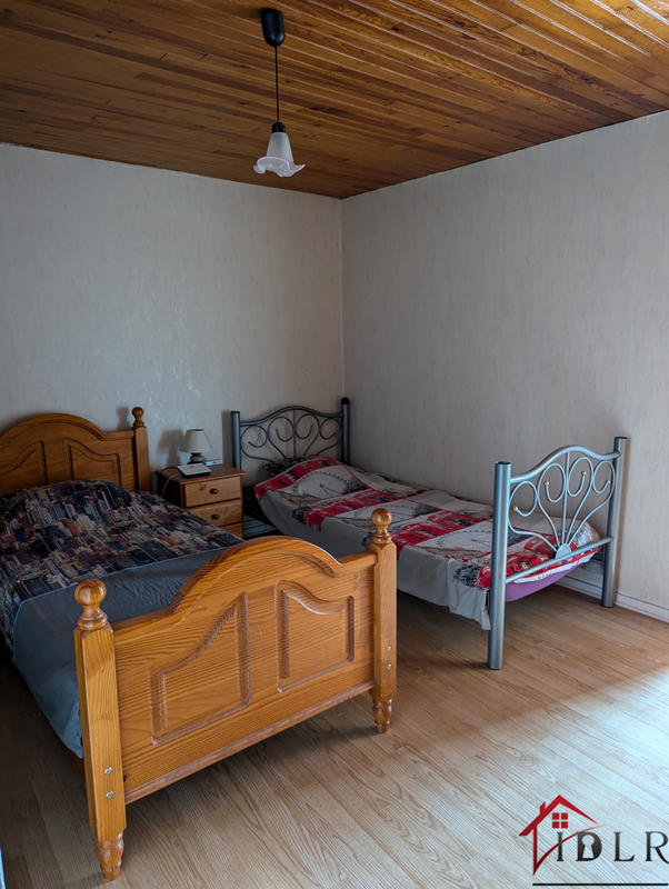 Maison - 198 m² - 8 pièces