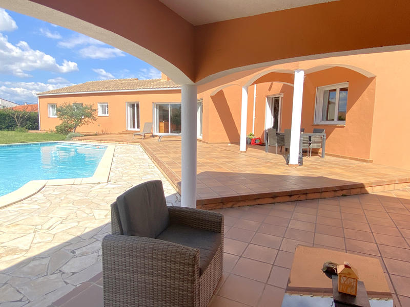 Villa - 218 m² - 6 pièces