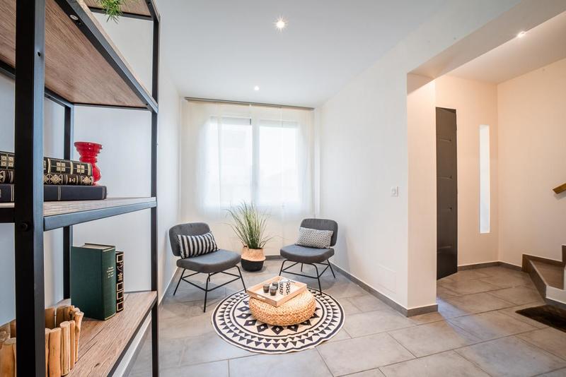 Maison - 230 m² - 6 pièces