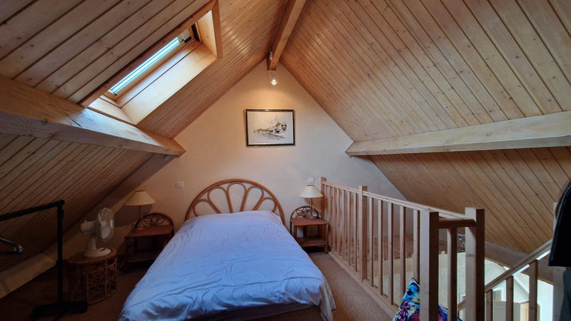 Maison - 250 m² - 8 pièces