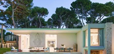 Maison - 404 m² - 8 pièces