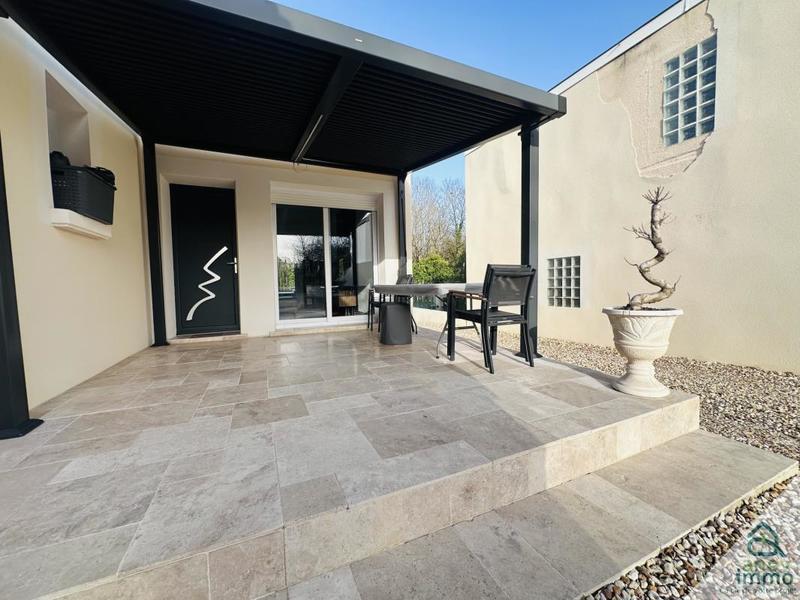 Maison - 99 m² - 5 pièces