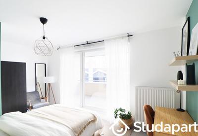 Chambre - 11 m² - 1 pièce