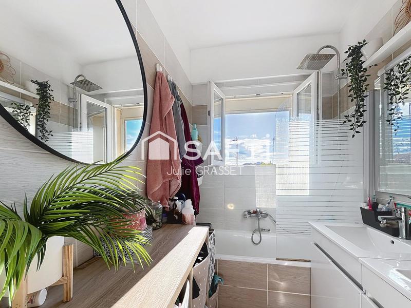 Appartement - 90 m² - 4 pièces