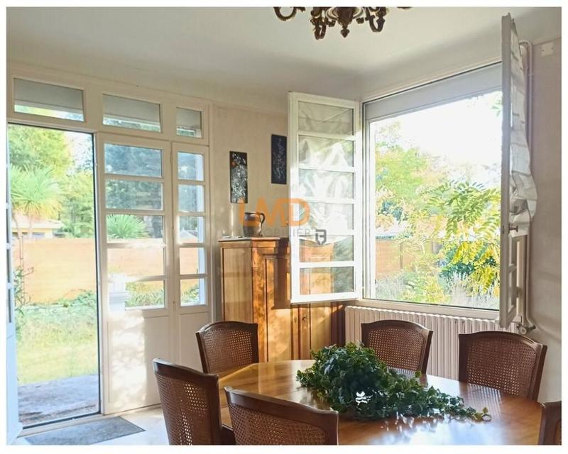 Villa - 204 m² - 8 pièces