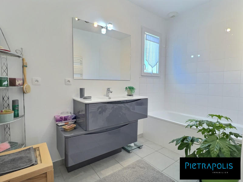 Maison - 88 m² - 4 pièces