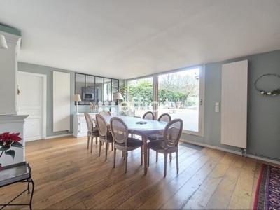 Maison ancienne - 247 m² - 12 pièces