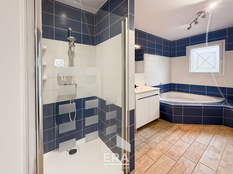 Maison - 174 m² - 7 pièces