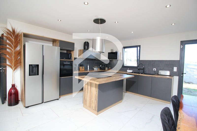 Maison - 100 m² - 4 pièces