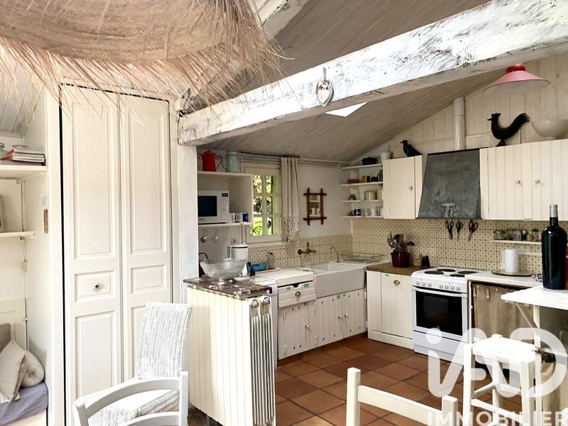 Maison - 245 m² - 10 pièces