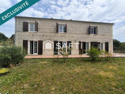 Maison - 223 m² - 8 pièces