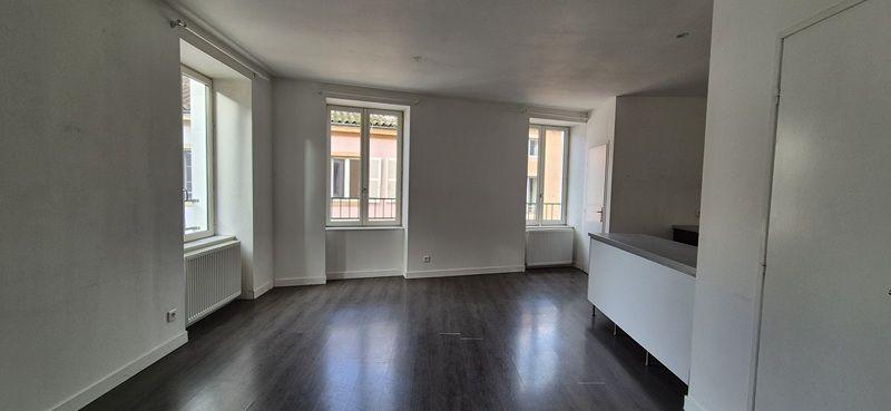 Appartement - 97 m² - 3 pièces