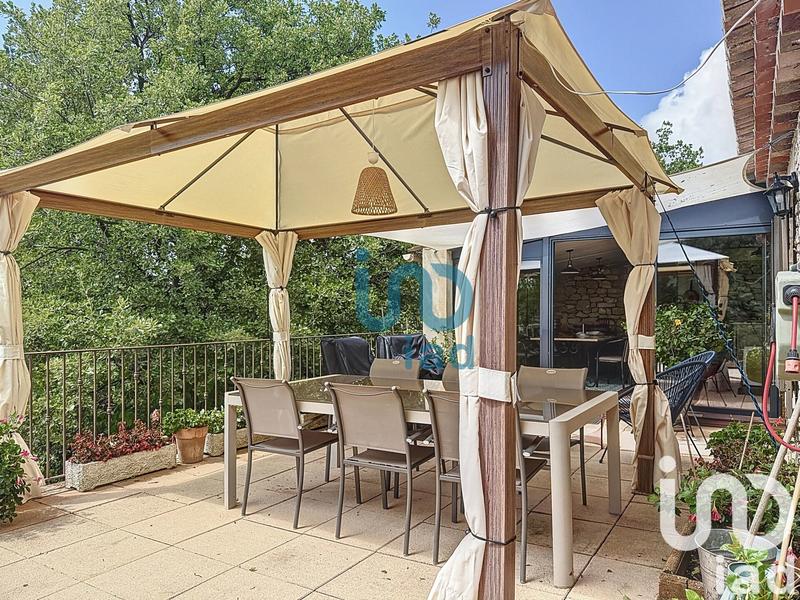 Maison - 272 m² - 10 pièces